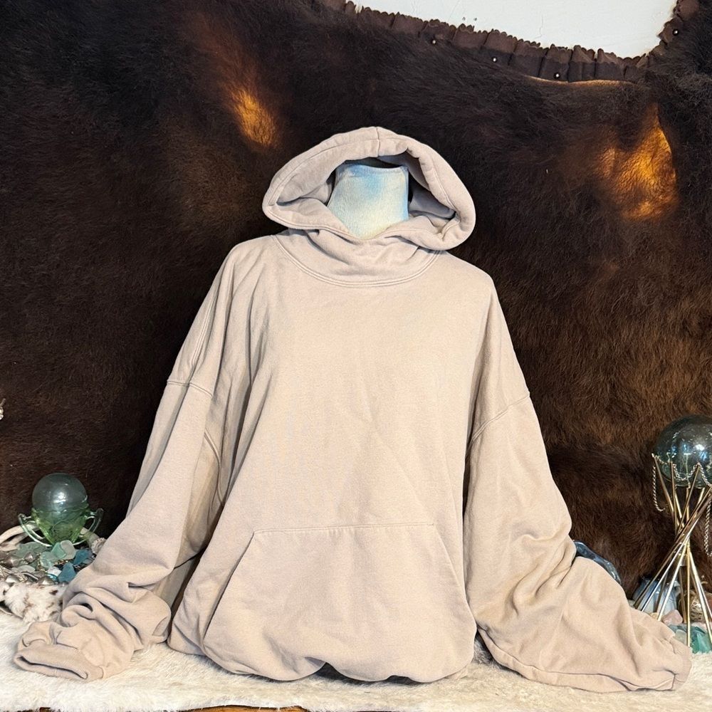 Cozy Beige/light tan  Hoodie L (1750)